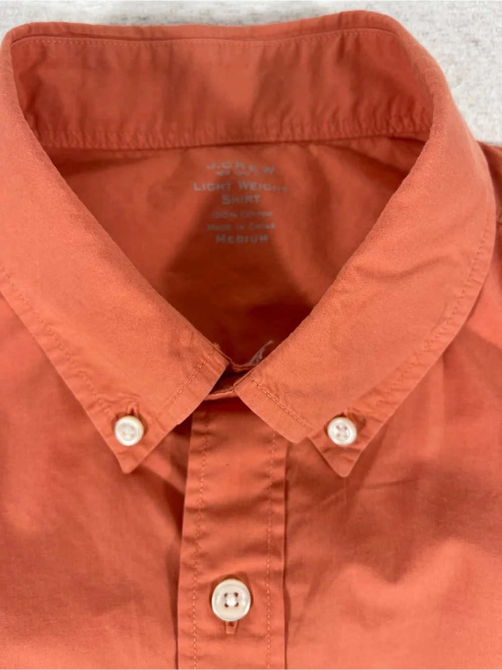 J Crew Men’s Lightweight Button Down Shirt 100% Cotton (Medium) SKU#0463